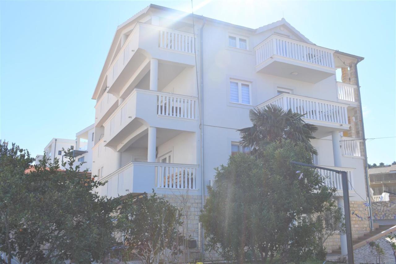 Apartments Janja Murter Esterno foto