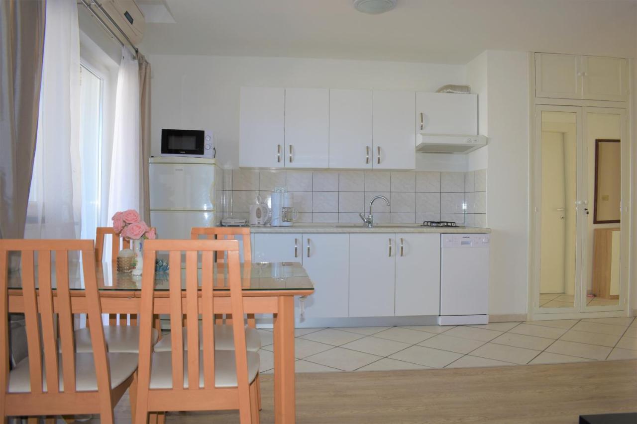 Apartments Janja Murter Esterno foto