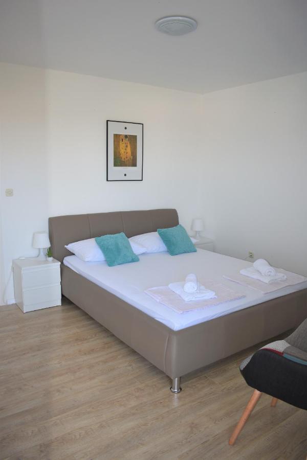Apartments Janja Murter Esterno foto